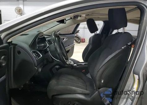 2015 Chrysler 200 Limited z USA, uszkodzony, nr VIN 1C3CCCAB8FN539231